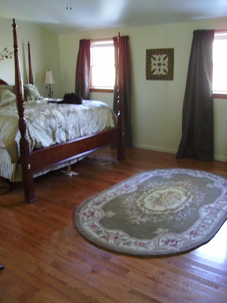 PICT0615.JPG - 3" oak floors, 3/4 inch thick.