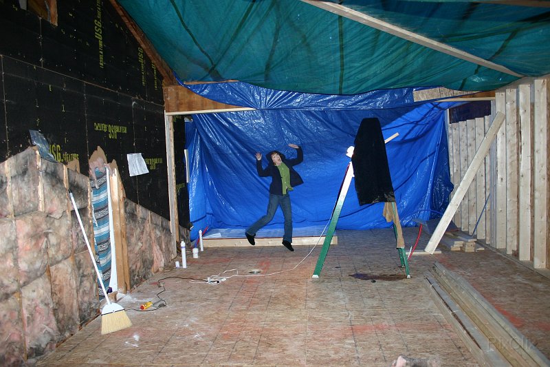 0019.jpg - The walls are up, but roof isn't.